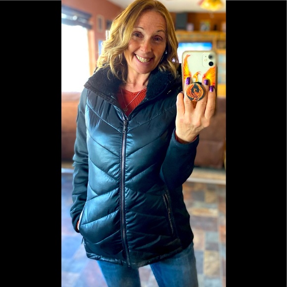 Meet your Posher, Jocelyn - Picture 1 of 1